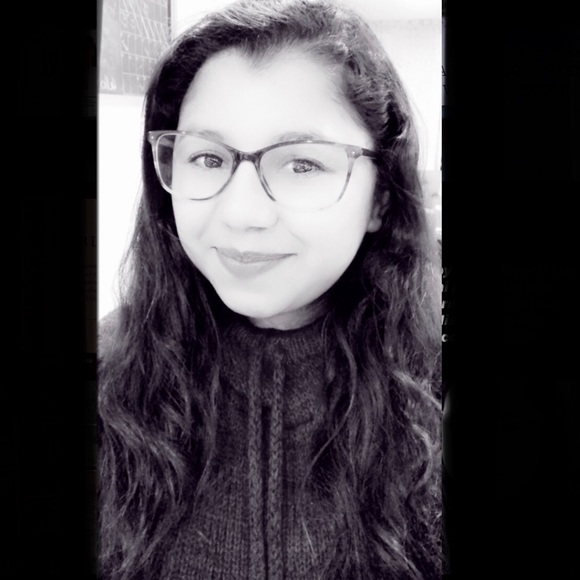 Meet your Posher, Adriana - Picture 1 of 1